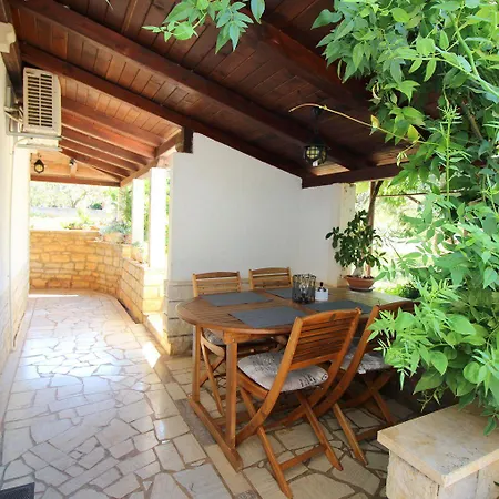 Apartman Hundefreundliches Nur 250 Meter Zum Mit Mediterranem Garten *