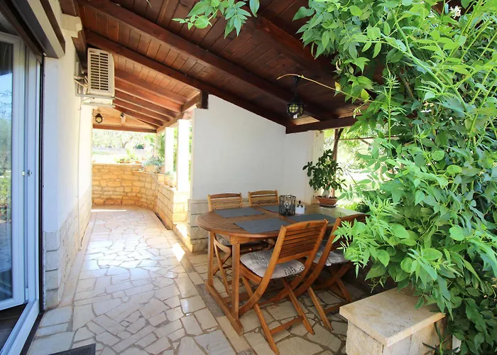 Apartman Hundefreundliches Nur 250 Meter Zum Mit Mediterranem Garten *