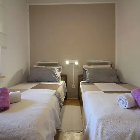 Apartment Hundefreundliches Nur 250 Meter Zum Mit Mediterranem Garten