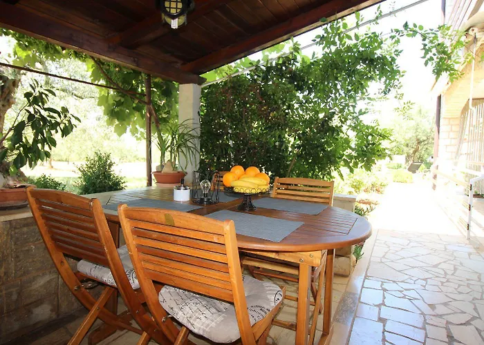 Appartement Hundefreundliches Nur 250 Meter Zum Mit Mediterranem Garten