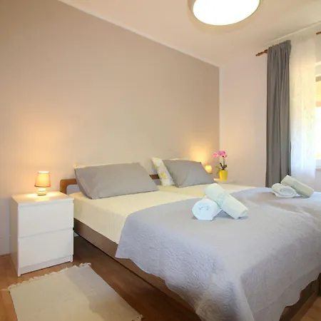 Hundefreundliches Nur 250 Meter Zum Mit Mediterranem Garten